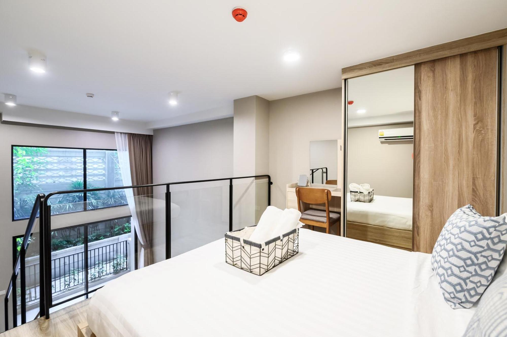 Apartamento Blossom Sathorn By Plearn Bangkok Habitación foto